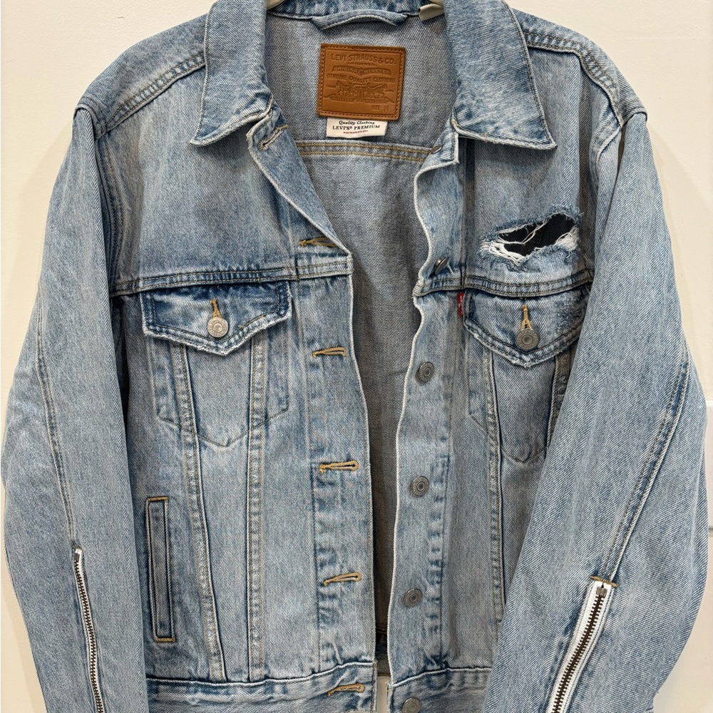 Levi Strauss & Co Denim Trucker Jacket